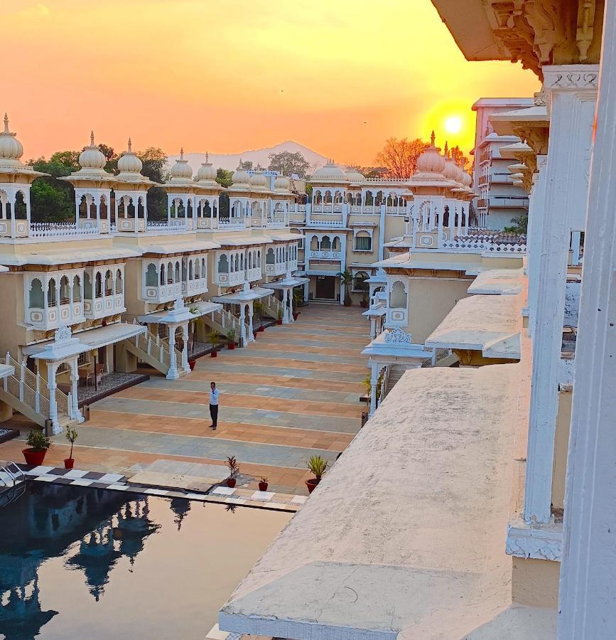 Hotel Gautam Lonavla Zewnętrze zdjęcie