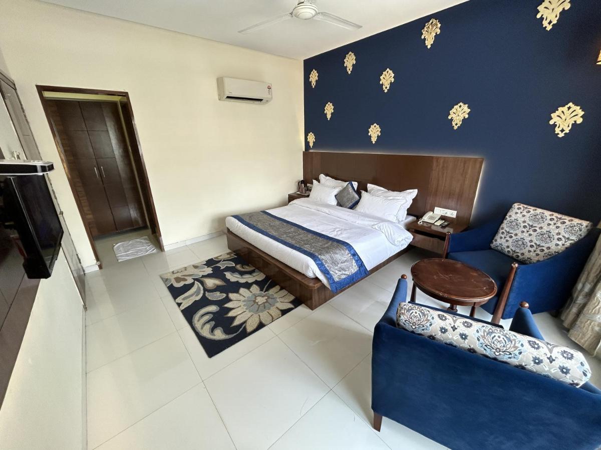 Hotel Gautam Lonavla Zewnętrze zdjęcie