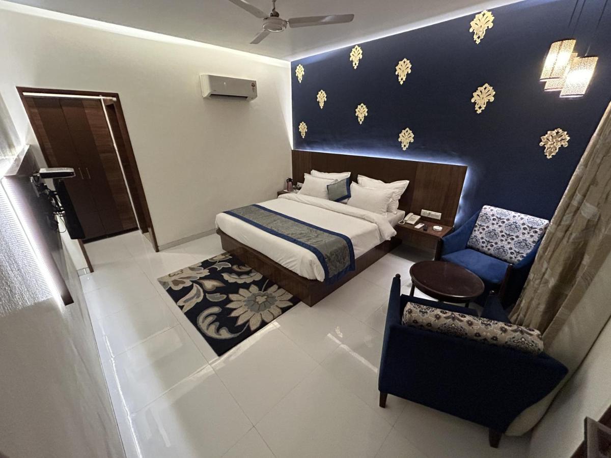 Hotel Gautam Lonavla Zewnętrze zdjęcie