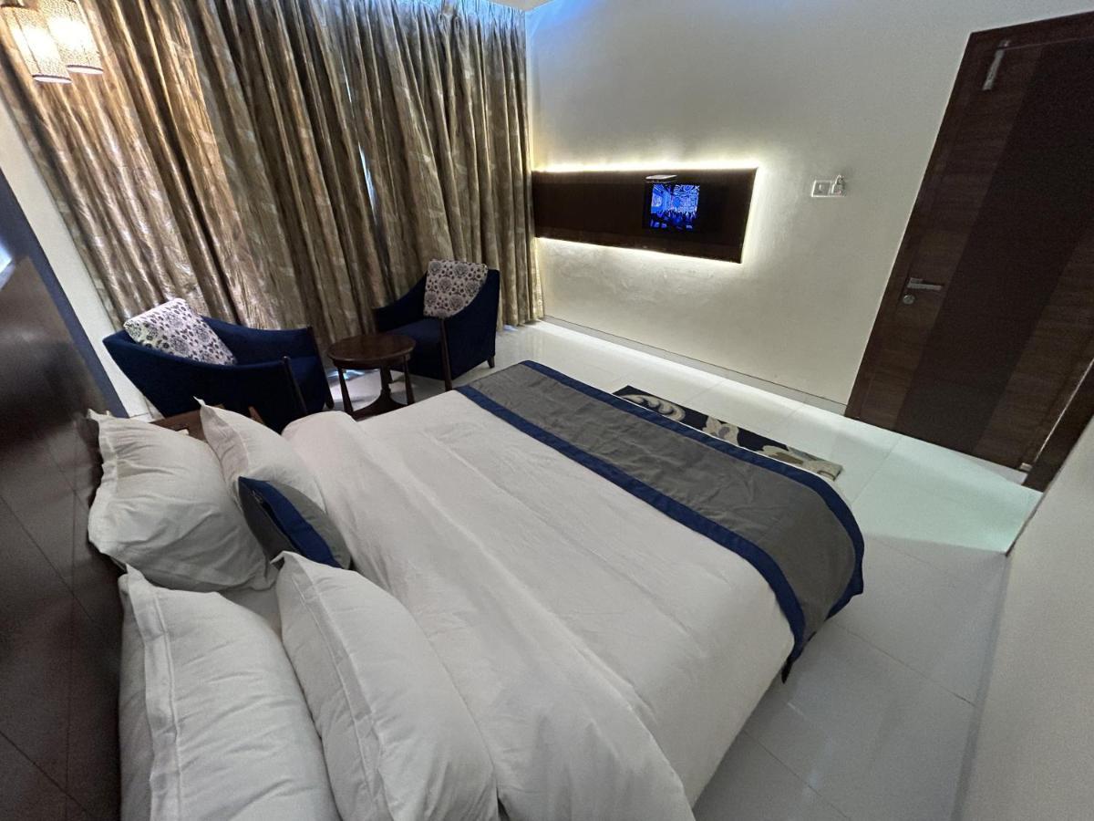 Hotel Gautam Lonavla Zewnętrze zdjęcie